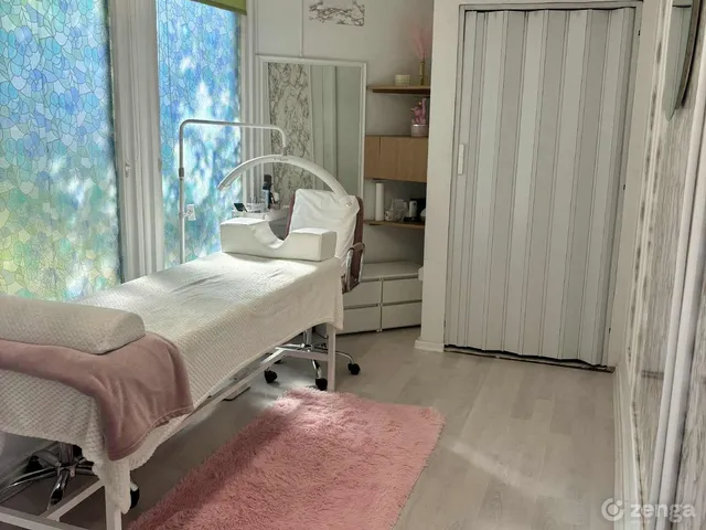 Eladó kereskedelmi és ipari ingatlan Szentendre 27 nm