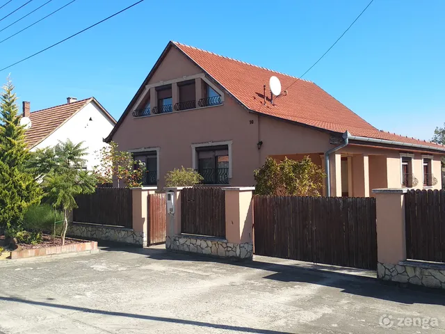 Eladó ház Csemő 140 nm