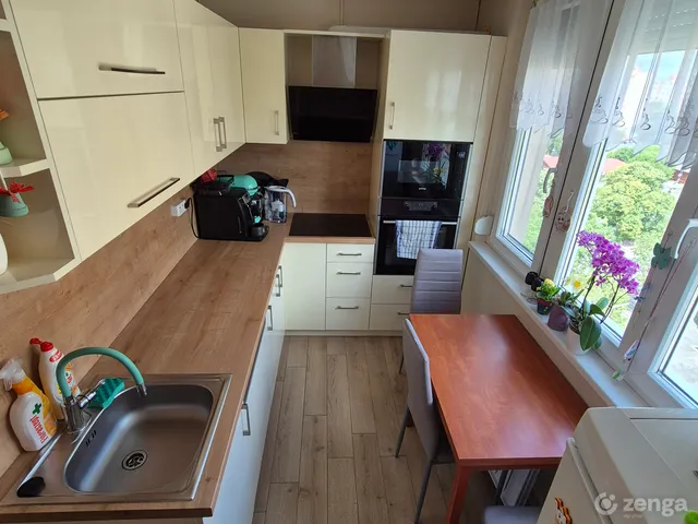 Eladó lakás Kecskemét, Széchenyiváros 60 nm
