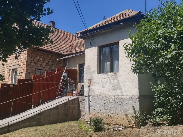 Eladó ház Váchartyán 50 nm