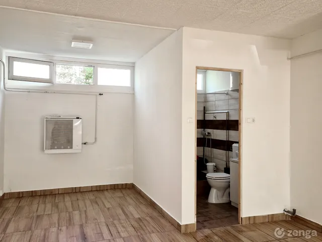 Eladó kereskedelmi és ipari ingatlan Gödöllő 47 nm