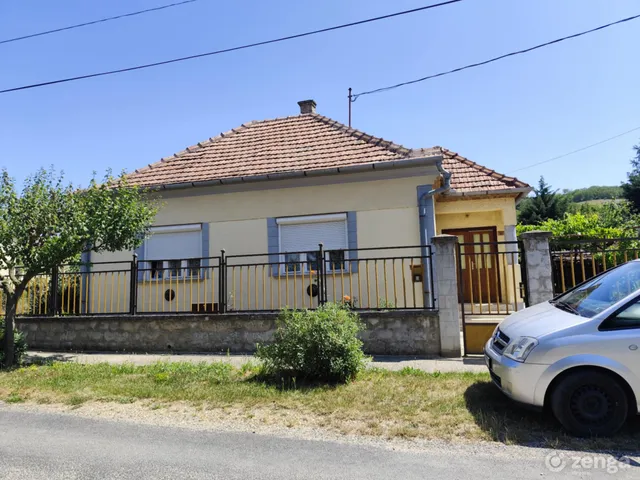 Eladó ház Tényő 80 nm