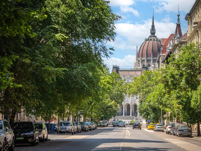 Eladó lakás Budapest VI. kerület, Nagykörúton belüli terület 80 nm