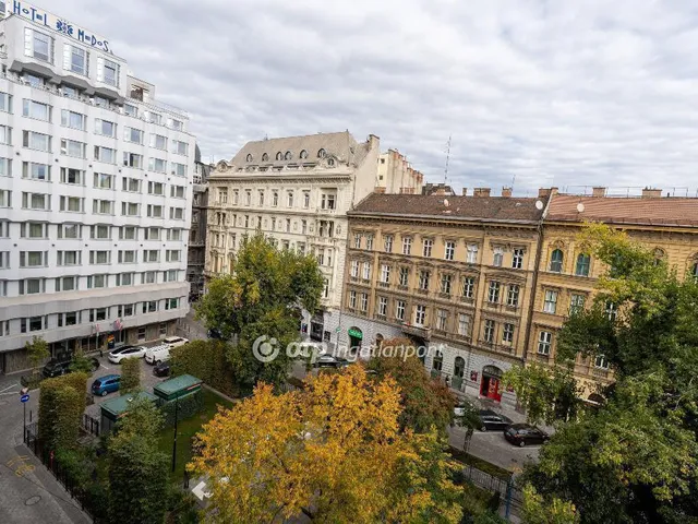 Eladó lakás Budapest VI. kerület 75 nm