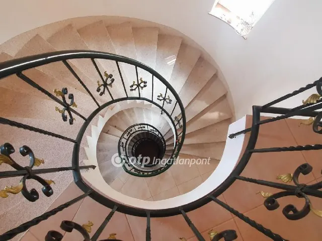 Eladó ház Budapest III. kerület 398 nm