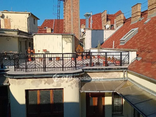 Eladó lakás Budapest V. kerület 74 nm