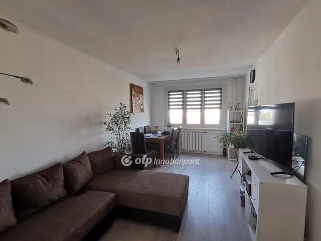 Eladó lakás Budapest III. kerület 65 nm