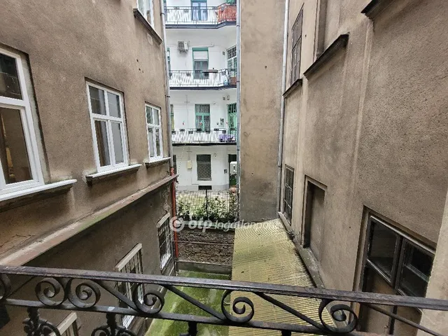 Eladó lakás Budapest I. kerület 55 nm