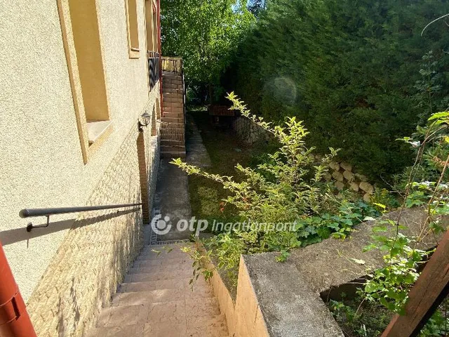 Eladó ház Budakeszi 238 nm
