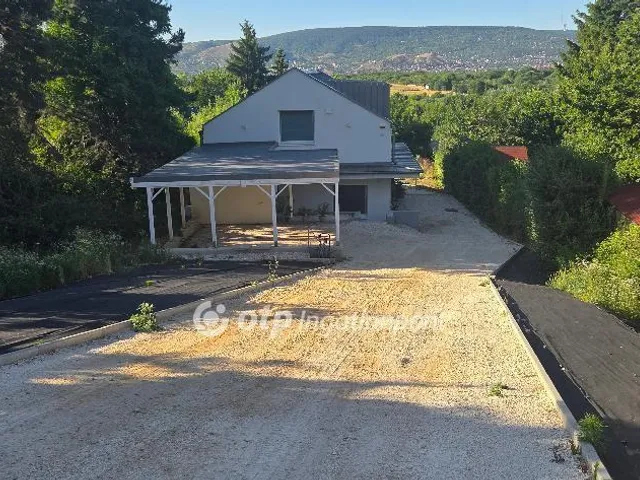 Eladó ház Törökbálint 220 nm