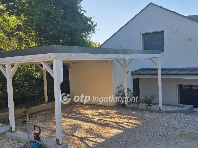 Eladó ház Törökbálint 220 nm