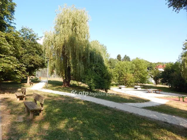 Eladó ház Budapest II. kerület, Pesthidegkút-Ófalu 350 nm