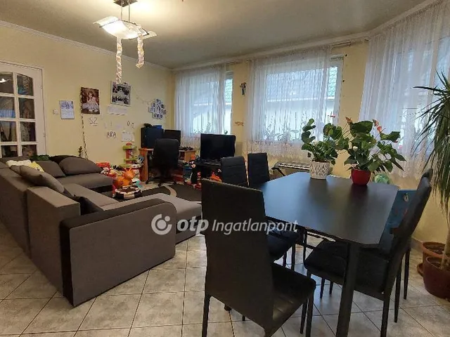 Eladó ház Veresegyház 246 nm