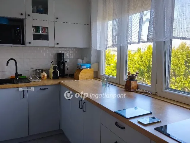 Eladó lakás Budapest III. kerület 65 nm
