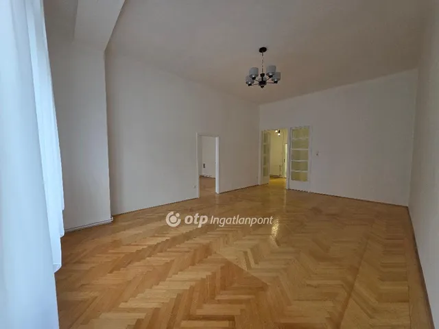 Eladó lakás Budapest VIII. kerület 94 nm