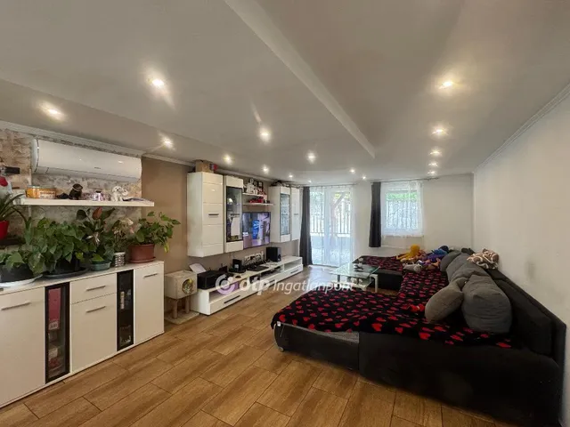 Eladó lakás Érd 135 nm