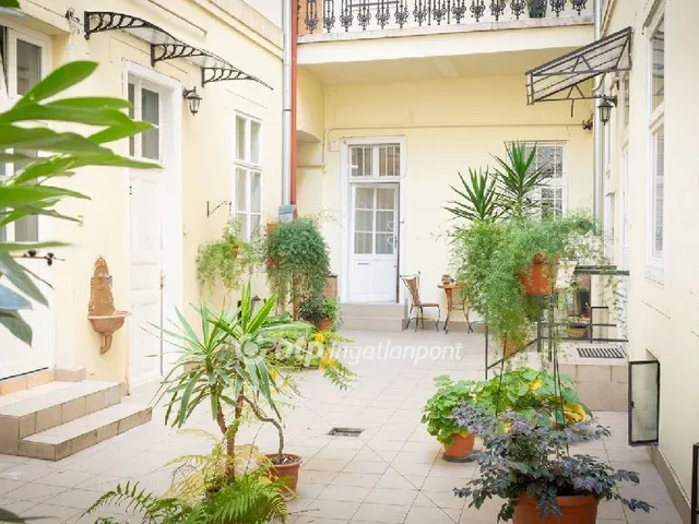 Eladó lakás Budapest VI. kerület, Nagykörúton belüli terület 47 nm