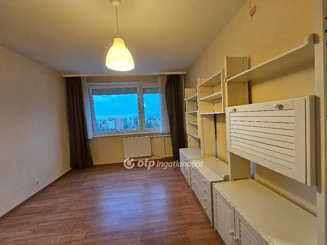 Eladó lakás Budapest IX. kerület, József Attila lakótelep 34 nm