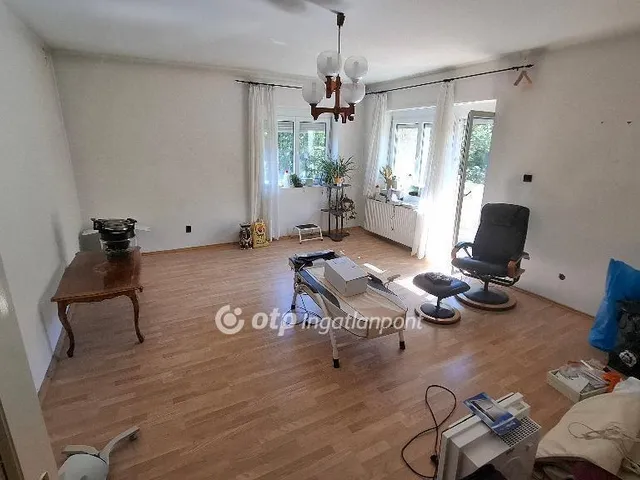 Eladó lakás Budapest I. kerület 60 nm