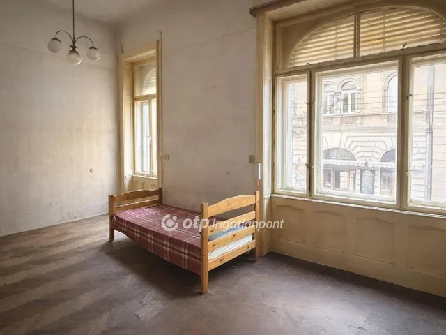 Eladó lakás Budapest VI. kerület 112 nm