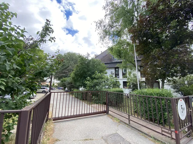 Eladó lakás Budapest XI. kerület, Albertfalva 109 nm