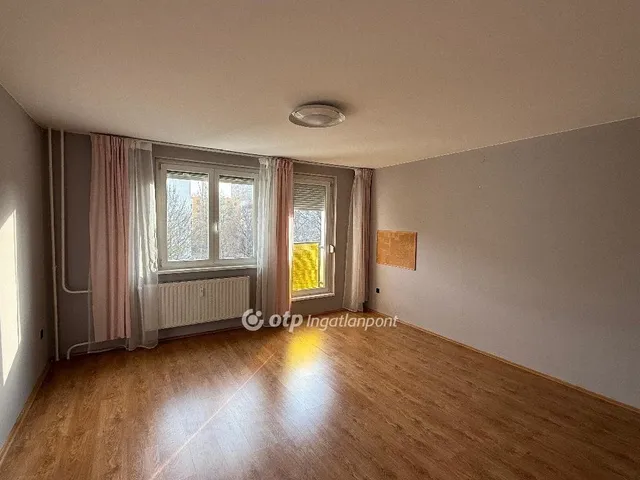 Eladó lakás Budapest III. kerület 53 nm