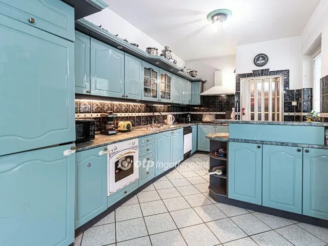 Eladó ház Budapest XV. kerület 400 nm