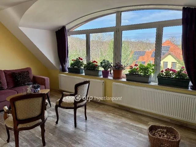 Eladó ház Etyek 289 nm