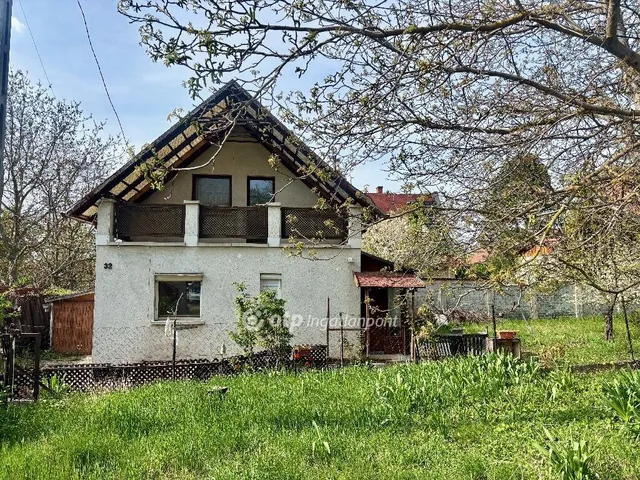 Eladó nyaraló Budajenő 58 nm
