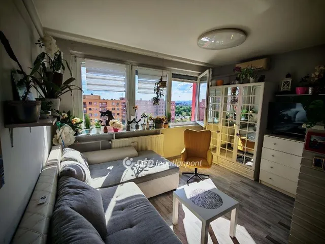 Eladó lakás Budapest X. kerület, Újhegy 50 nm
