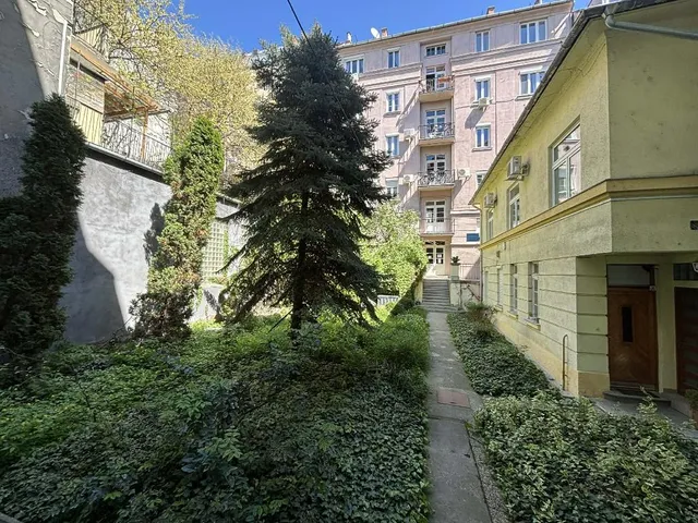 Eladó lakás Budapest I. kerület 102 nm