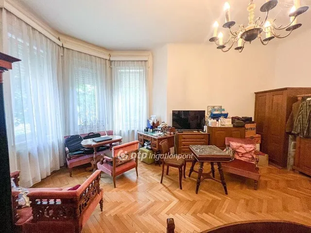 Eladó lakás Budapest I. kerület 112 nm