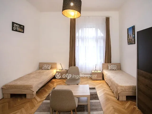 Eladó lakás Budapest VIII. kerület, Corvin negyed 100 nm