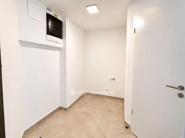 Eladó lakás Budapest VI. kerület 74 nm