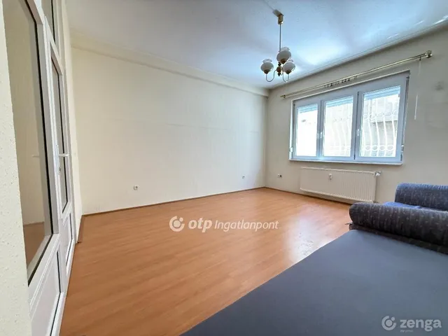 Eladó lakás Budapest II. kerület, Országút 40 nm