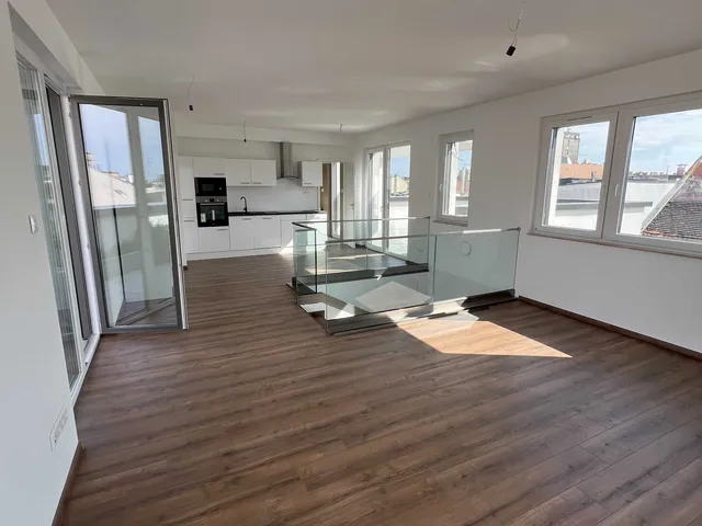 Eladó lakás Budapest VIII. kerület 181 nm