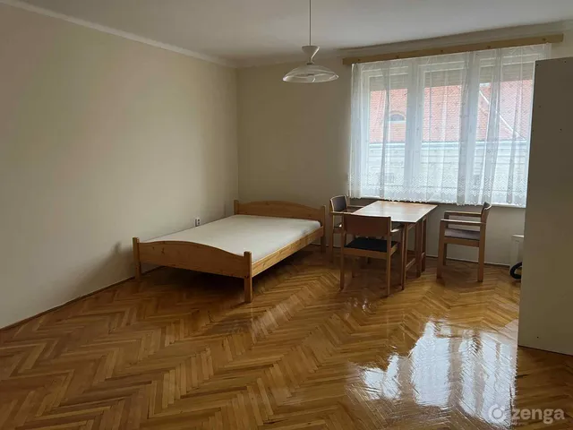 Kiadó lakás Pécs, Belváros 42 nm