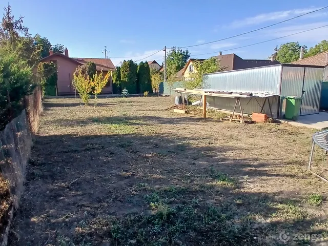 Eladó telek Váchartyán 360 nm