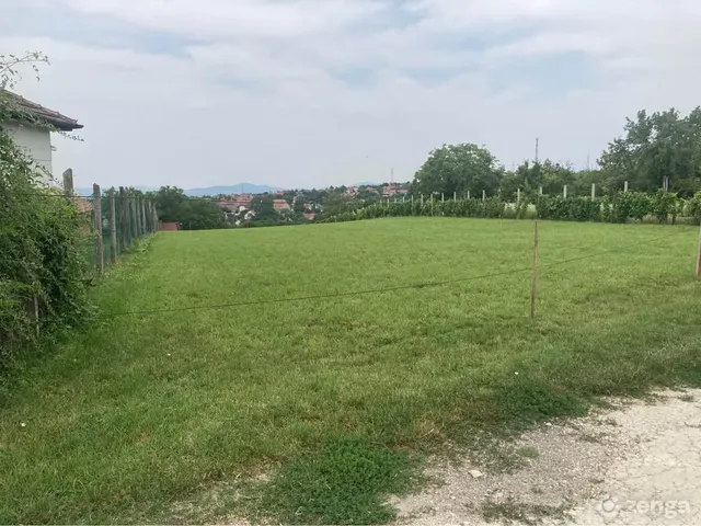 Eladó telek Mogyoród 1600 nm