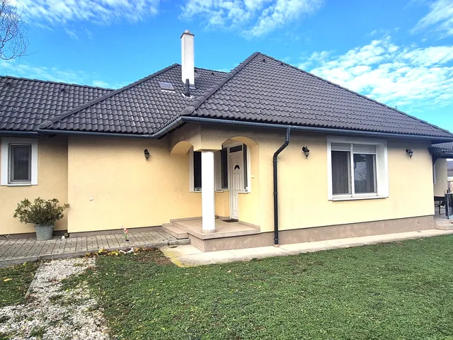 Eladó ház Zánka 148 nm