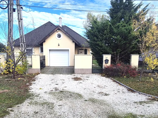 Eladó ház Zánka 148 nm