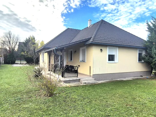 Eladó ház Zánka 148 nm