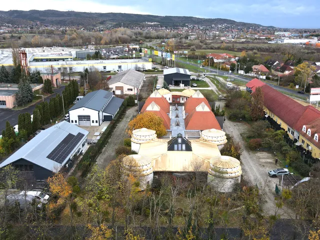 Eladó kereskedelmi és ipari ingatlan Keszthely, Lippai utca 3 1620 nm