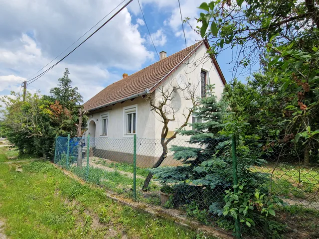 Eladó ház Nemesgulács 88 nm