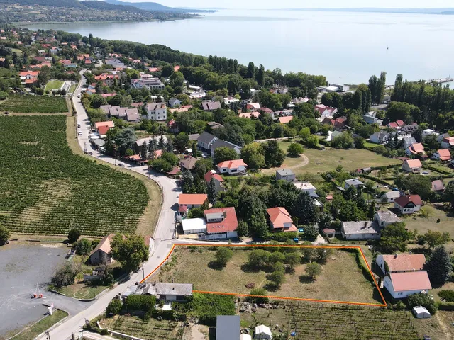 Eladó telek Badacsonytomaj, Badacsony 2646 nm