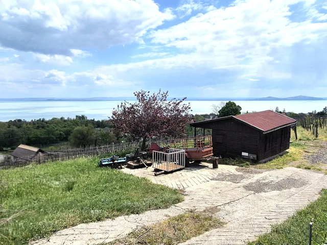 Eladó üdülő és hétvégi ház Badacsonytomaj, Szent Donát utca 22 30 nm