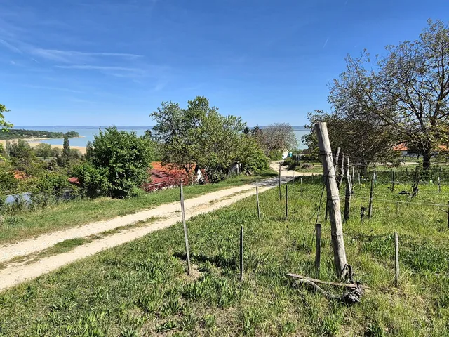 Eladó telek Ábrahámhegy 3455 nm
