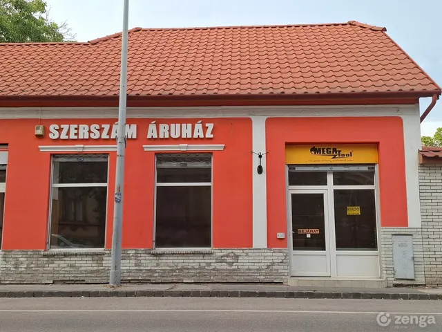 Kiadó kereskedelmi és ipari ingatlan Kecskemét 171 nm