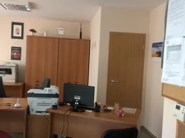 Eladó kereskedelmi és ipari ingatlan Szombathely, Belváros, Vörösmarty utca 19 38 nm