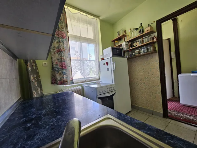 Eladó lakás Komló, Kossuth Lajos utca 73 46 nm